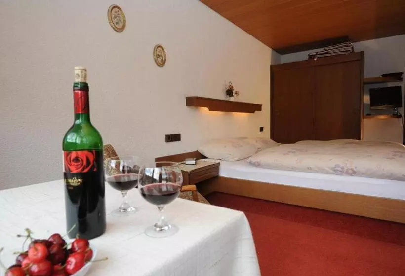 Majatalo Gasthof Schwarzwaldtanne