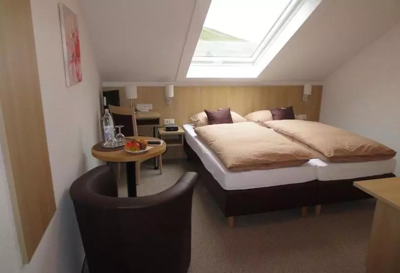 Majatalo Wein & Gästehaus Rosenlay