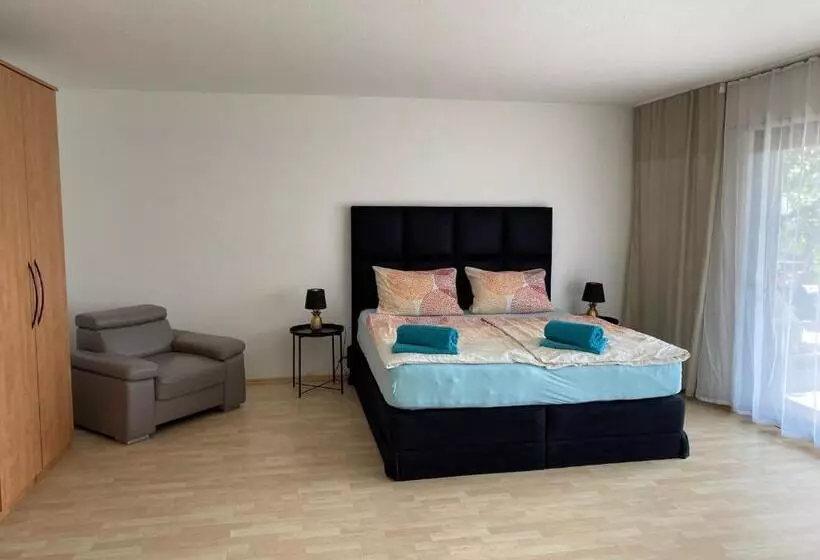 Pension Karlsbad Am Waldrand