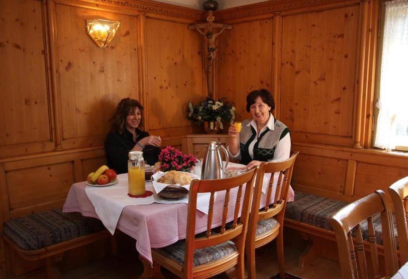 פנסיון Haus Höllental