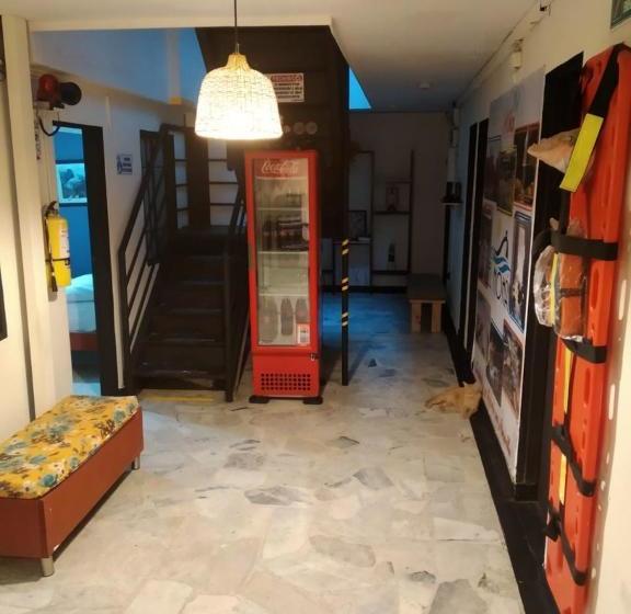 پانسیون Hostal El Mohan