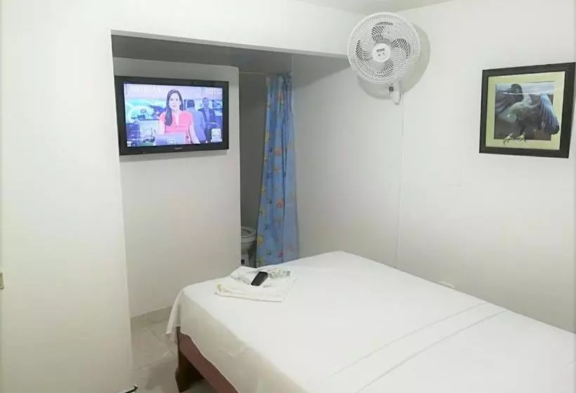 ペンション Hostal El Mohan