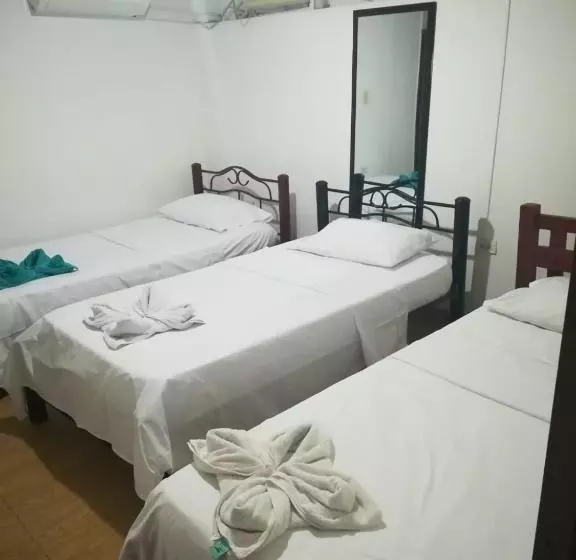 ペンション Hostal El Mohan