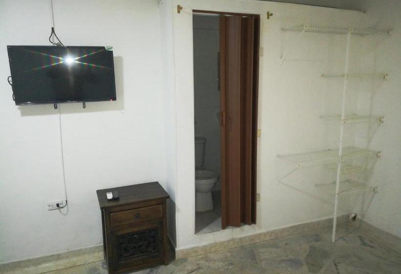 پانسیون Hostal El Mohan