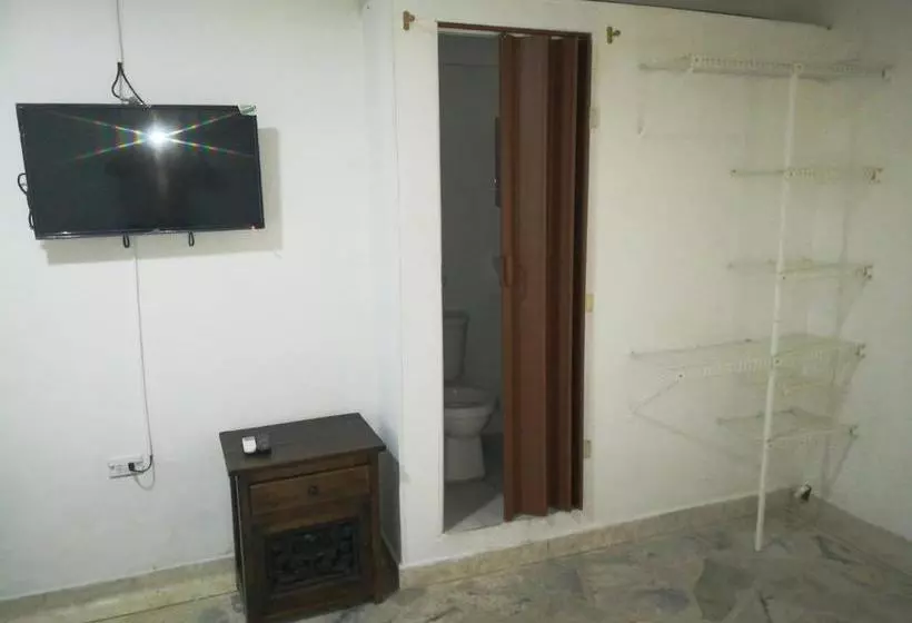 ペンション Hostal El Mohan