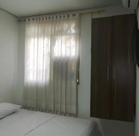 ペンション Hostal El Mohan