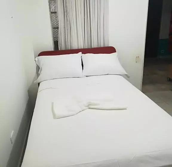 ペンション Hostal El Mohan