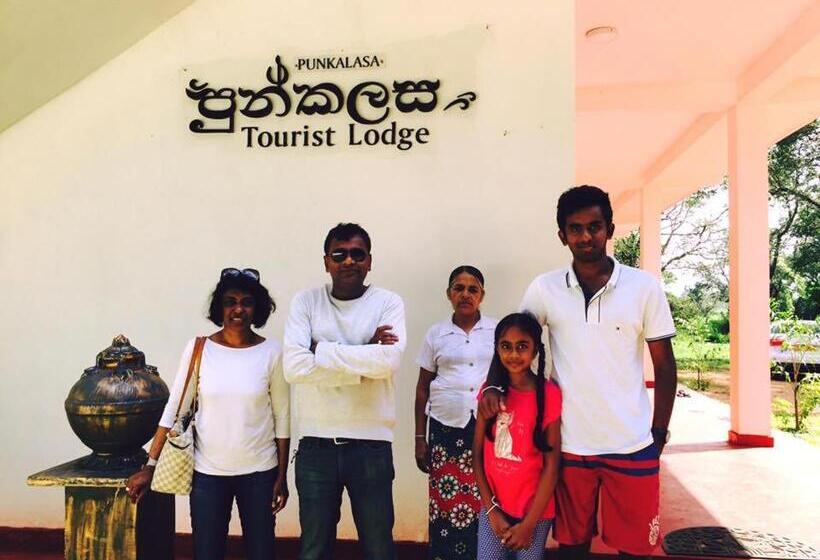 ペンション Punkalasa Tourist Lodge