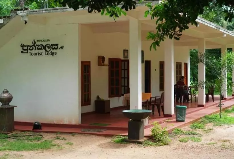 Majatalo Punkalasa Tourist Lodge