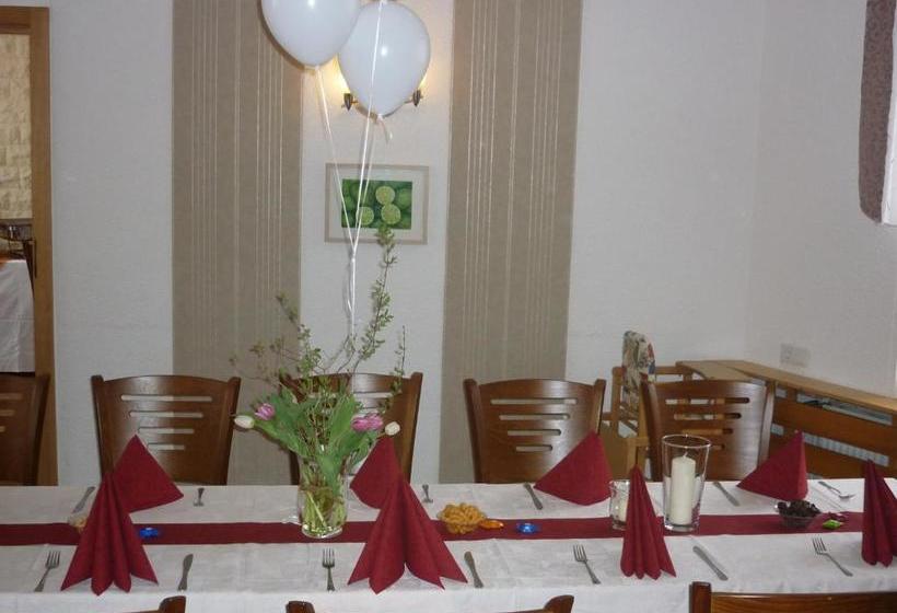 Pensão Waldhaus Hutzelhöh