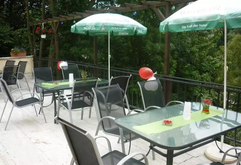 Majatalo Waldhaus Hutzelhöh