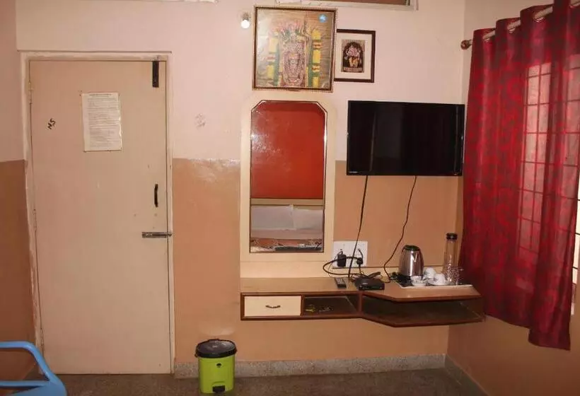 ホテル Santosh Lodge