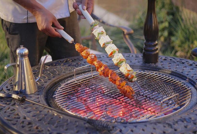 בית מלון כפרי The Indus Valley