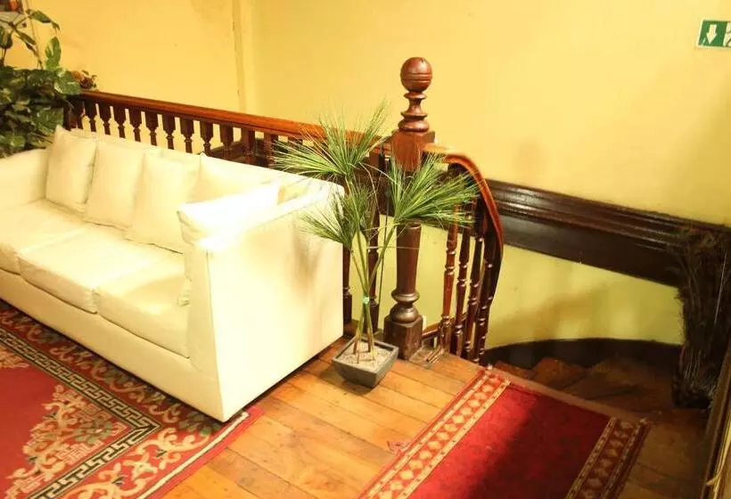 پانسیون Hostal Fiorenttina