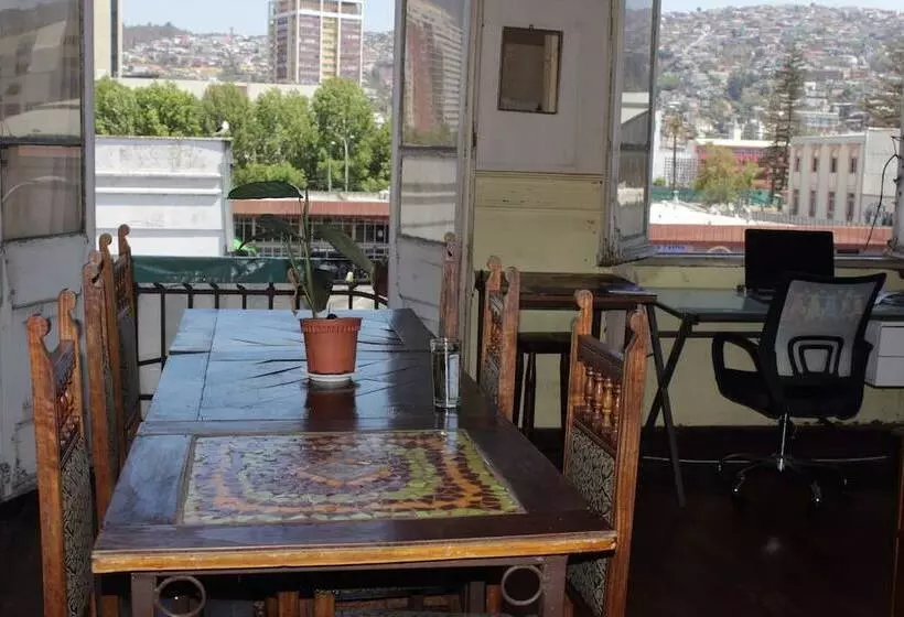 پانسیون Hostal Fiorenttina