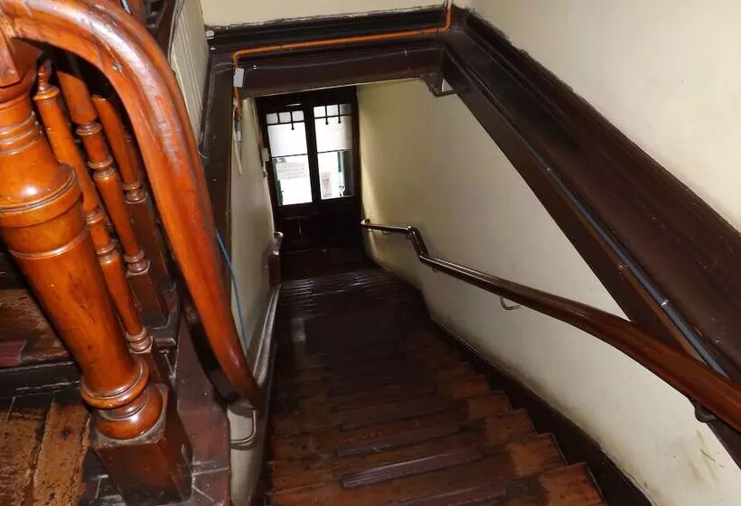 پانسیون Hostal Fiorenttina