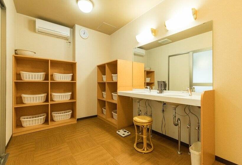 Отель Isesaki East