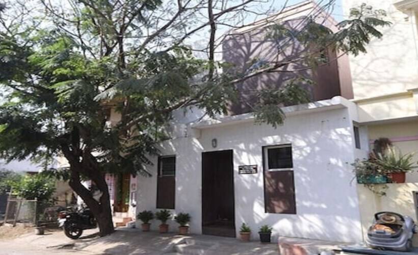 בית מלון כפרי Nestlay Rooms Ambattur