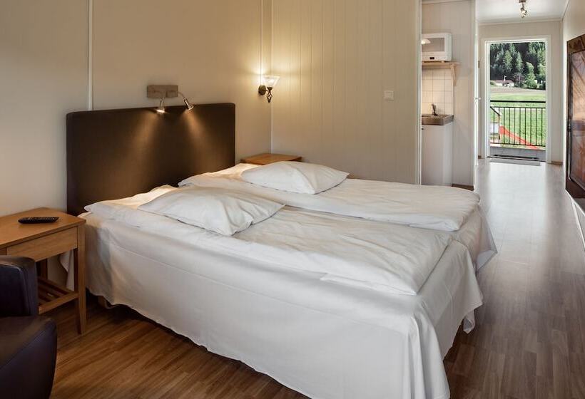 פנסיון Førde Gjestehus Og Camping