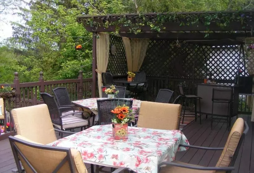 Lake Valley Legends B&b