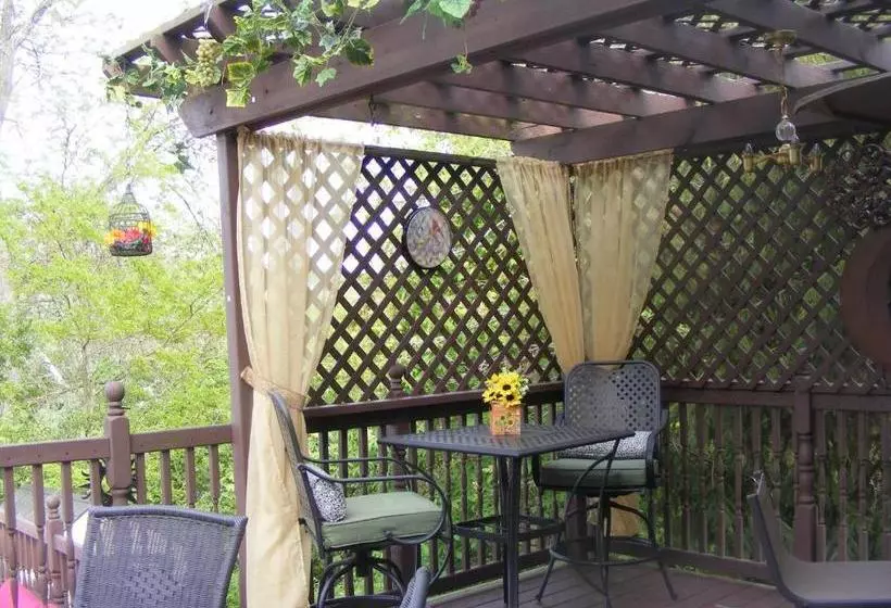 Lake Valley Legends B&b