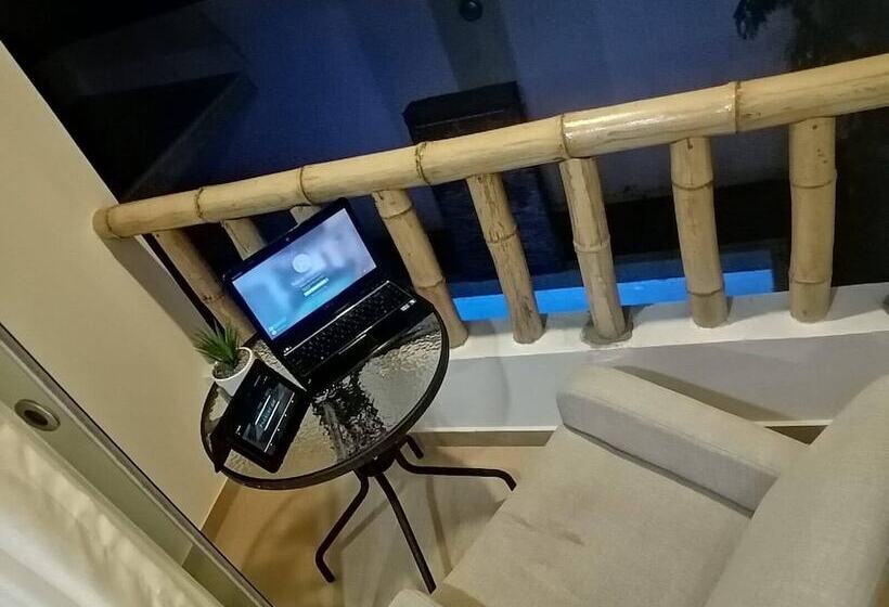 ペンション Paracas Guest House