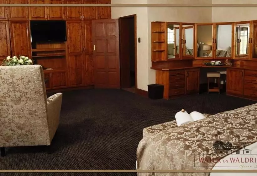 پانسیون Water On Waldrift Guesthouse