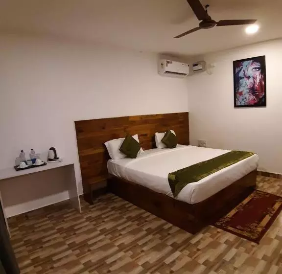 Treebo Lands End Beach Resort Morjim