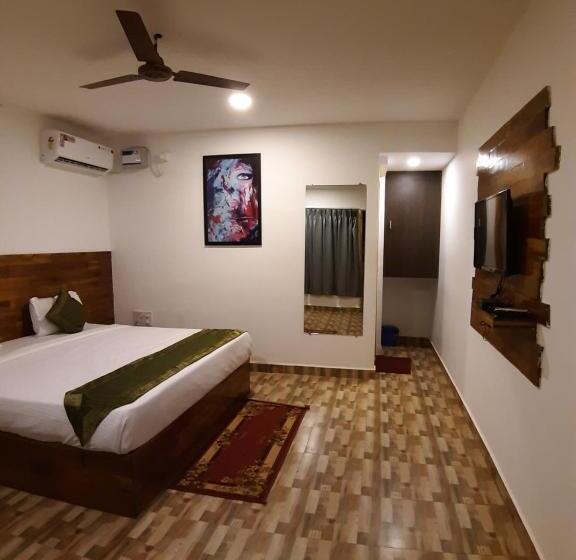 Treebo Lands End Beach Resort Morjim