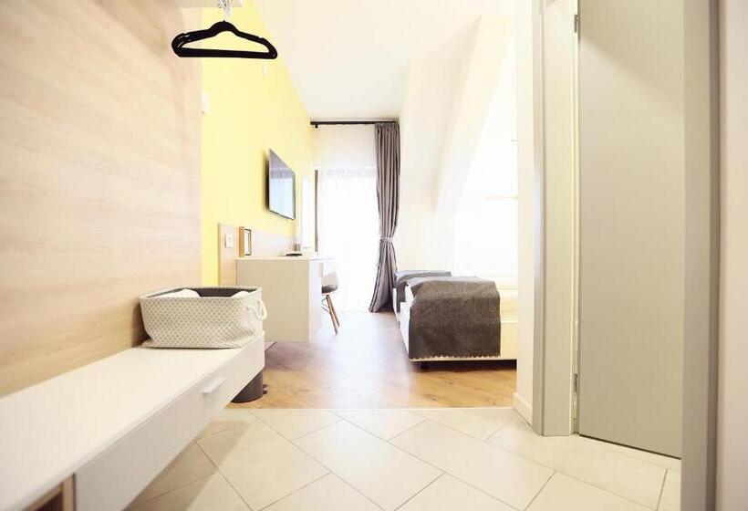 پانسیون Casa M