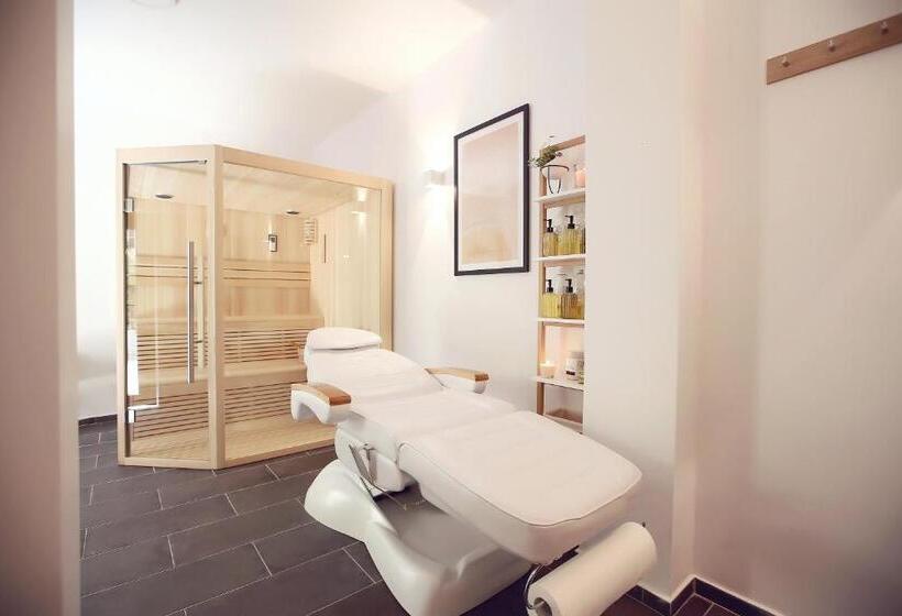 پانسیون Casa M