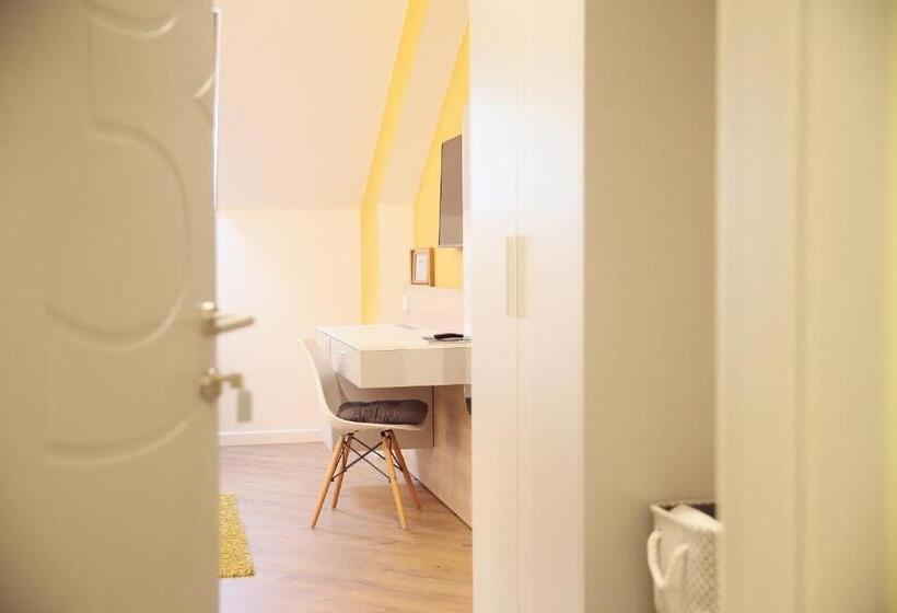 پانسیون Casa M