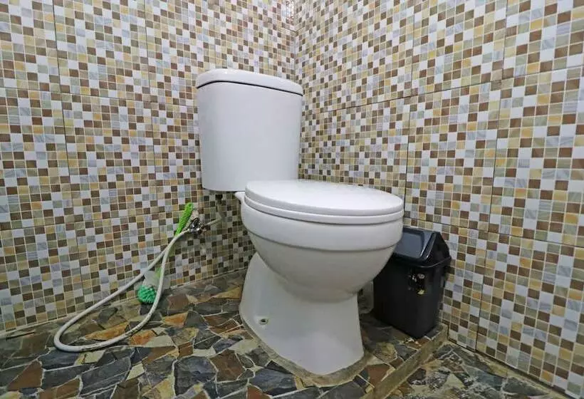 Majatalo Fadhil Guest House