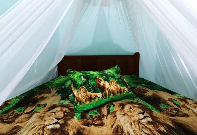 Majatalo Fadhil Guest House