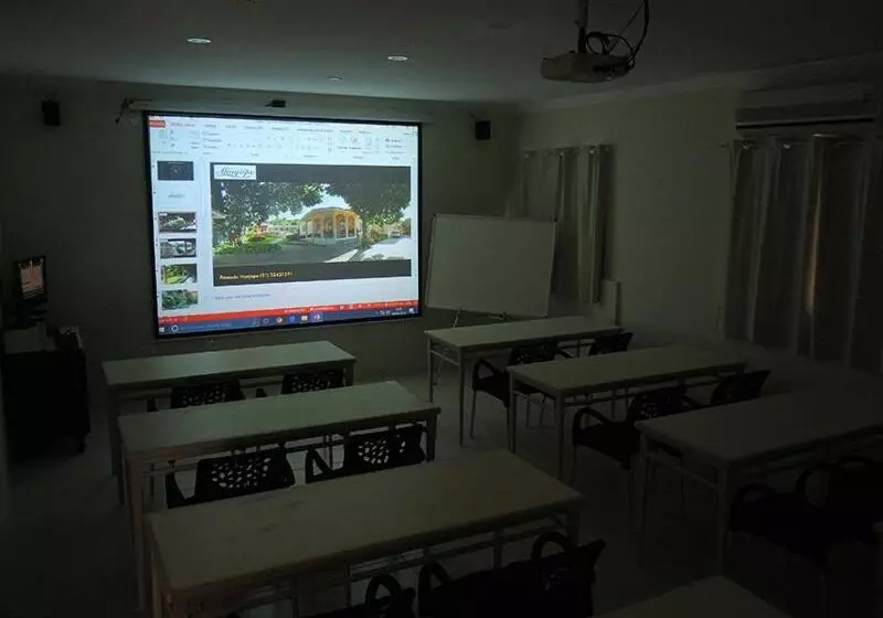 ペンション Pousada Monjope