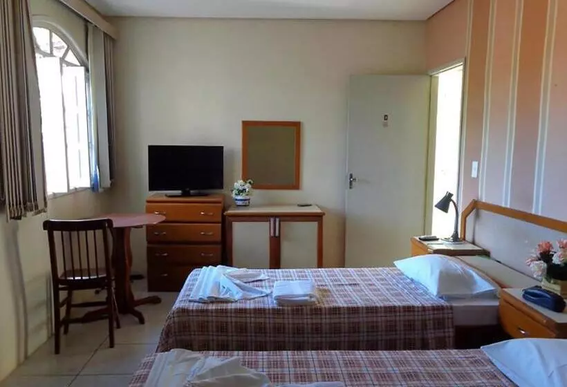 ペンション Pousada Monjope