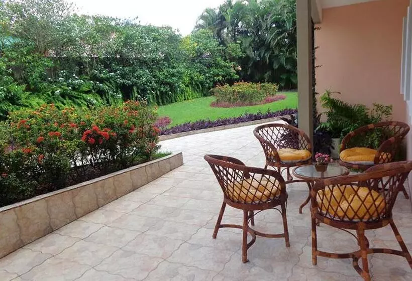 ペンション Pousada Monjope