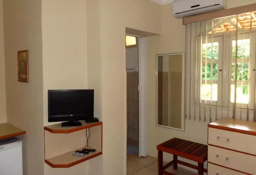 ペンション Pousada Monjope