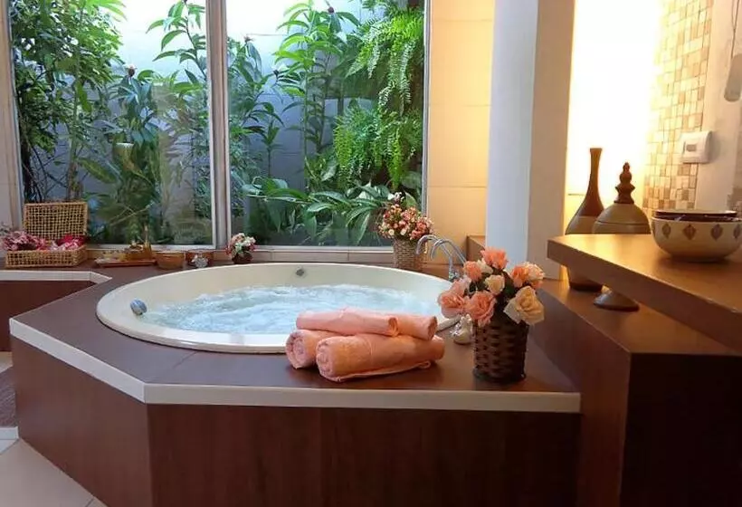 ペンション Pousada Monjope