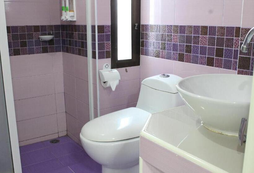 Thanyachatra Boutique