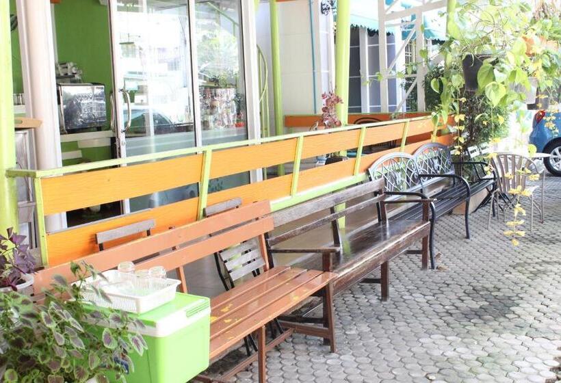 Thanyachatra Boutique