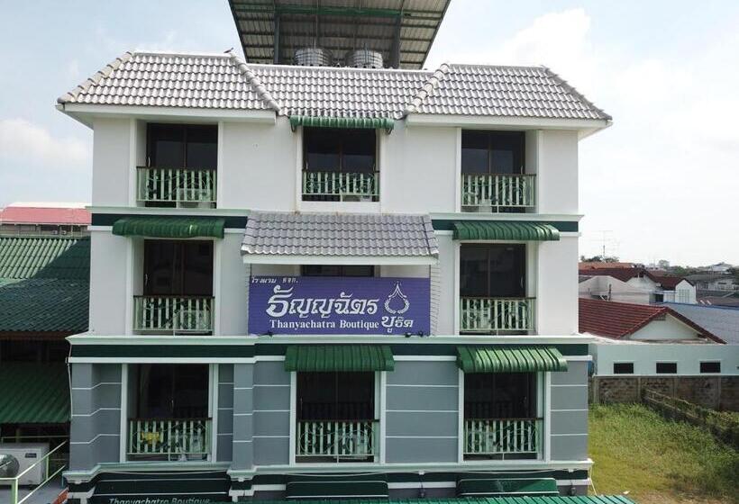 Thanyachatra Boutique