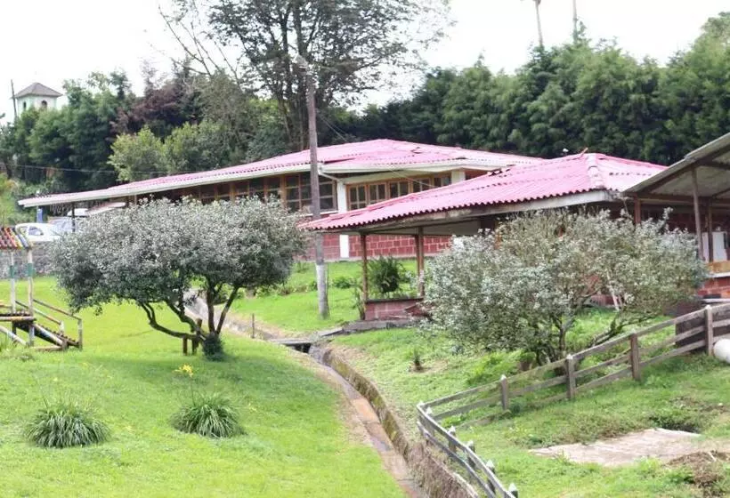 ユースホステル Finca La Toscana
