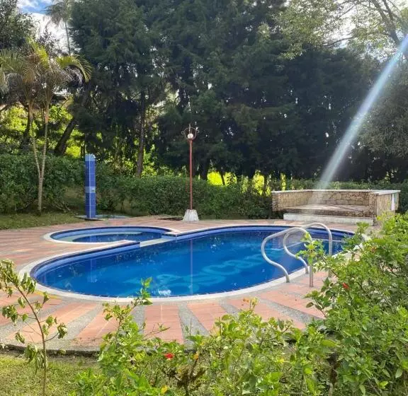 ユースホステル Finca La Toscana