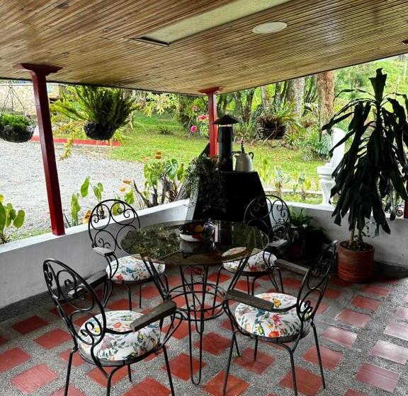 هاستل Finca La Toscana