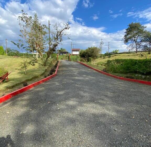 هاستل Finca La Toscana