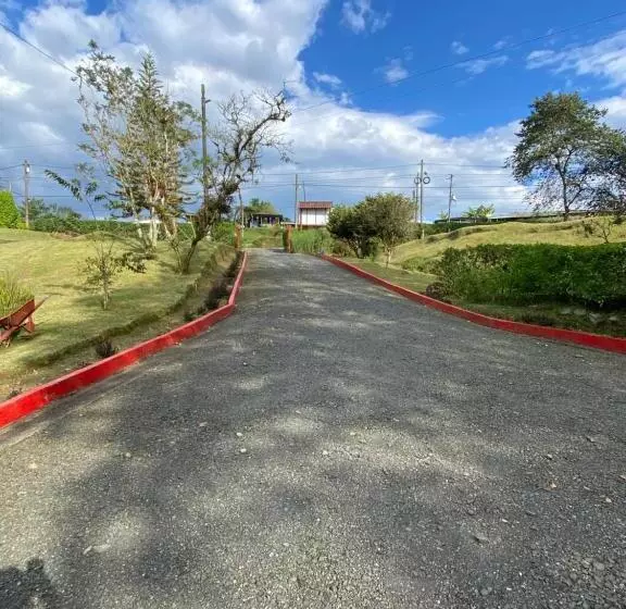 ユースホステル Finca La Toscana