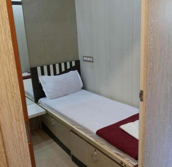 Panzió Apollo Guest House