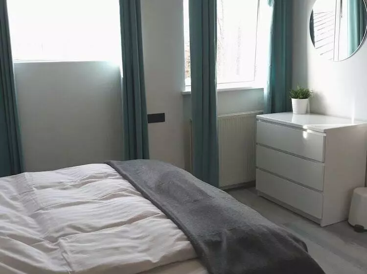 پانسیون Post Plaza Guesthouse