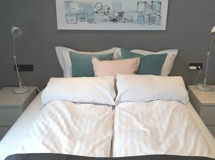 پانسیون Post Plaza Guesthouse